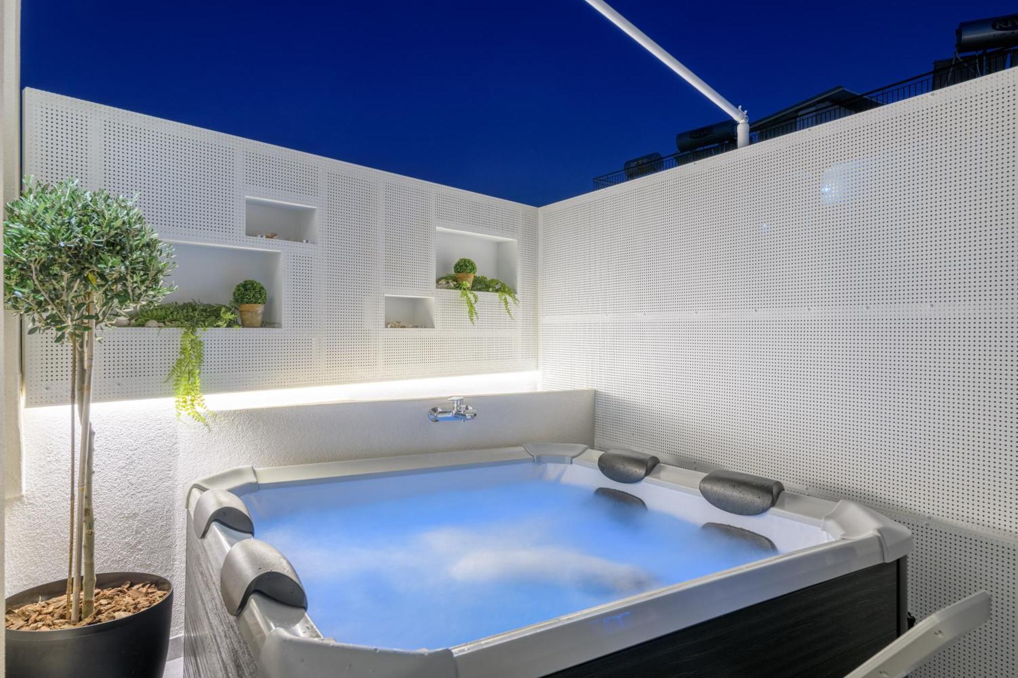 Sunny Loft With Plunge Pool Apartment Athens